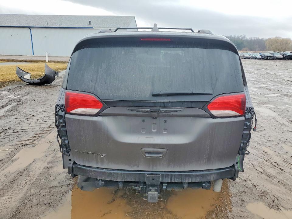 2018 Chrysler Pacifica Touring Plus
