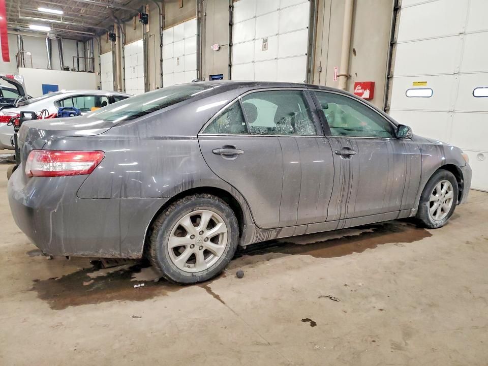 2011 Toyota Camry le