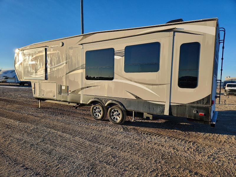 2016 Keystone Montana Camper