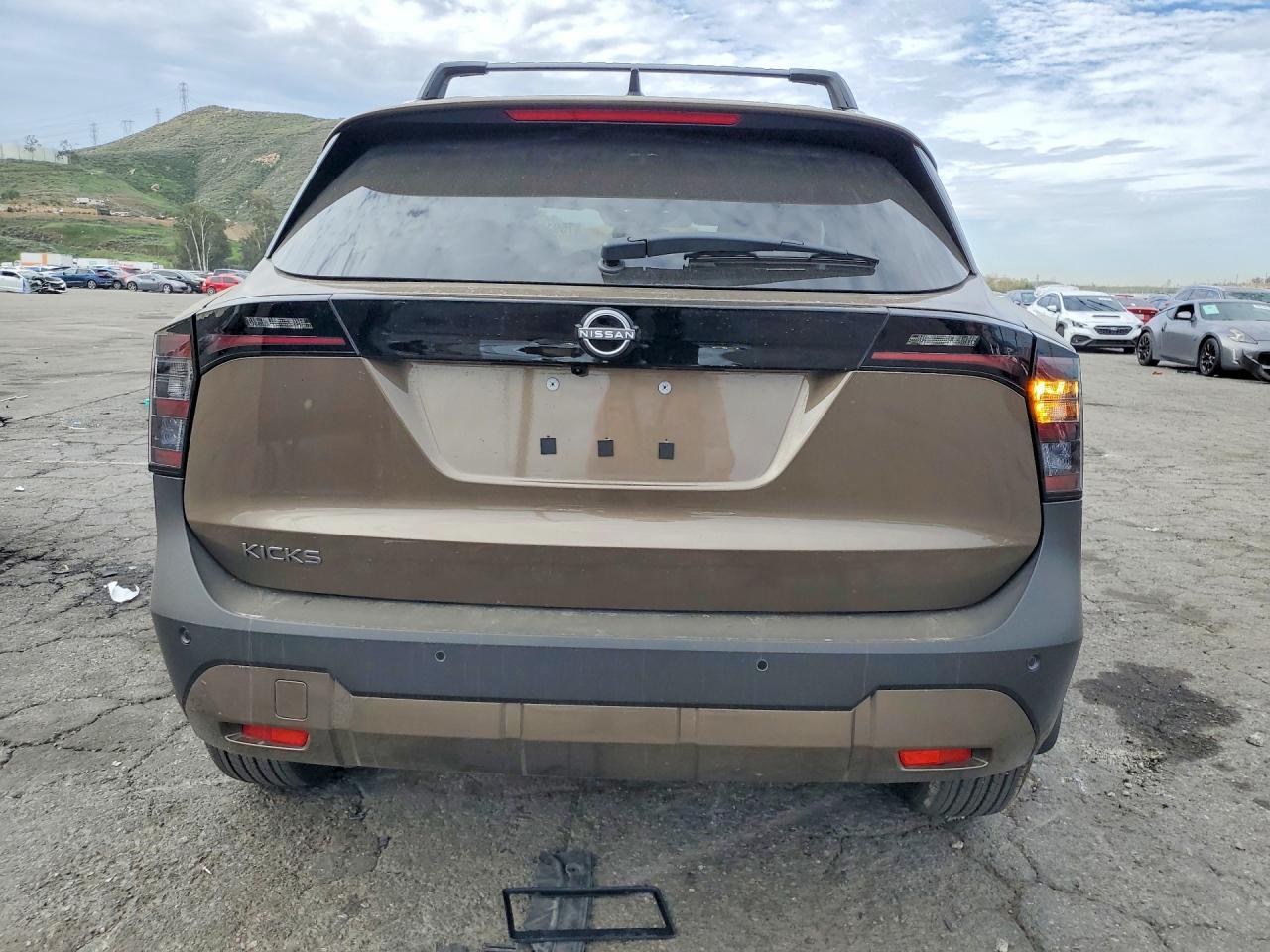 2026 Nissan Kicks sv