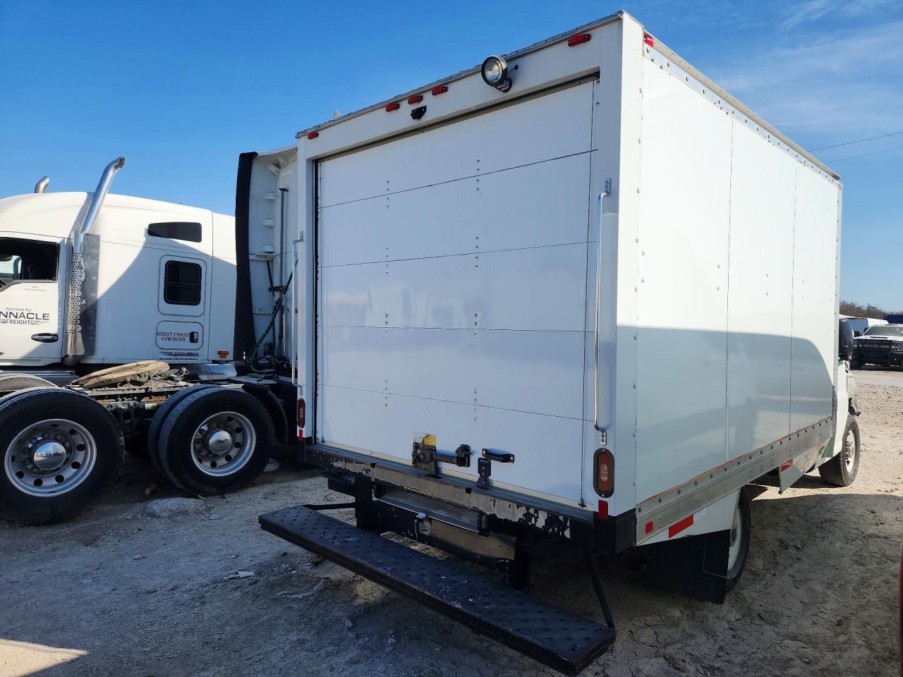 2023 GMC Savana Cutaway G3500