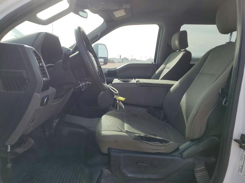 2020 Ford F450 Super Duty Flatbed Truck