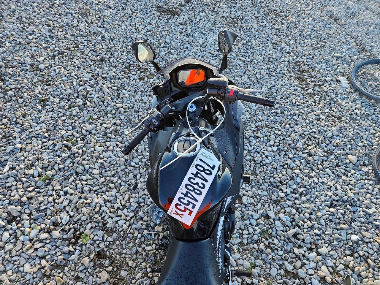 2025 Kawasaki EX650 R
