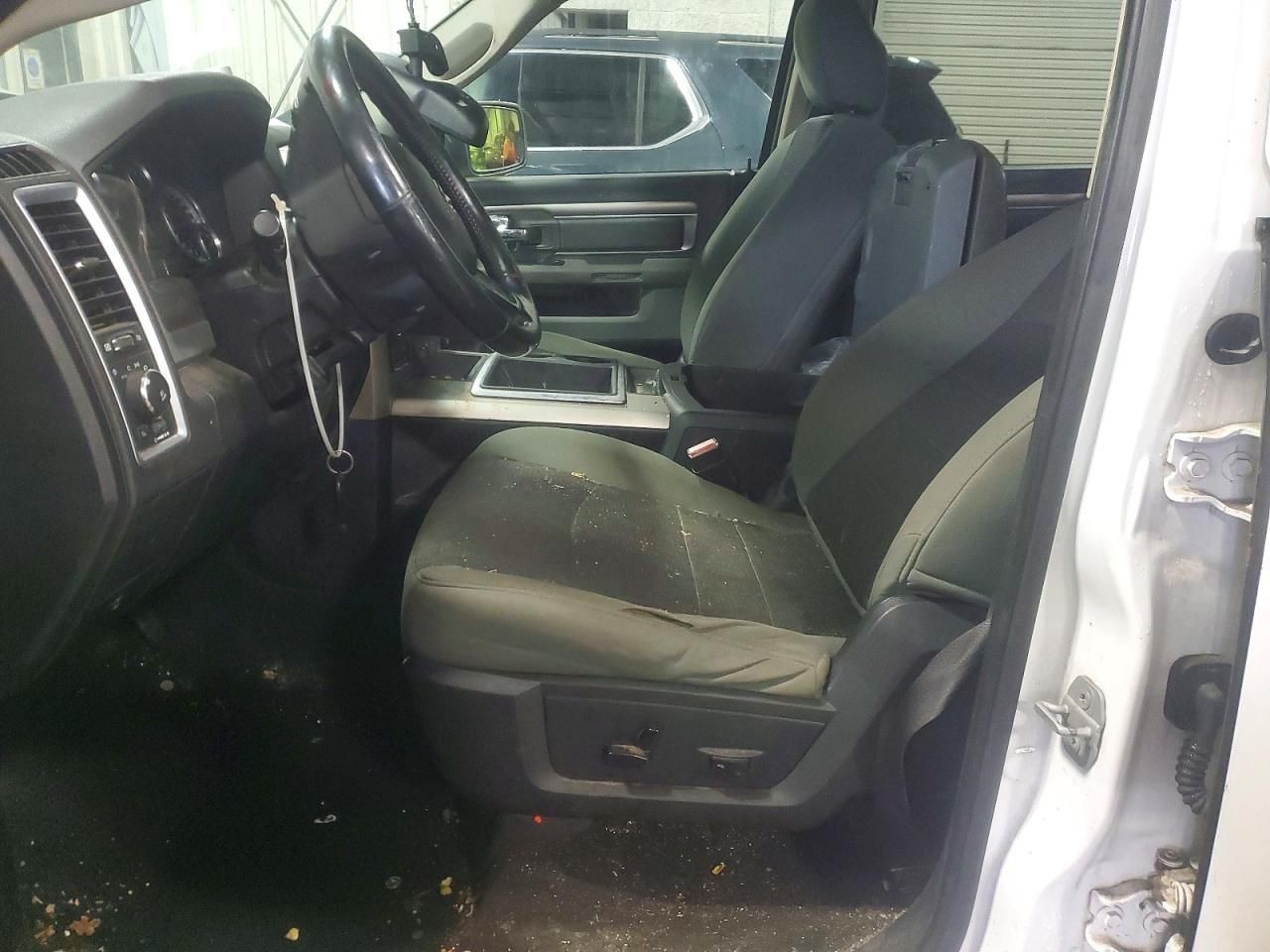 2014 Dodge RAM 1500 SLT