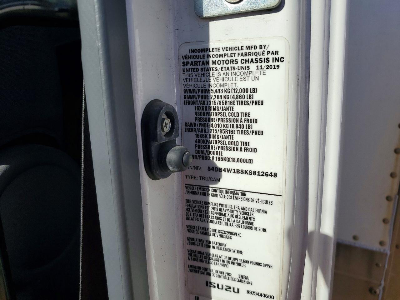 2019 Isuzu NPR BOX Truck