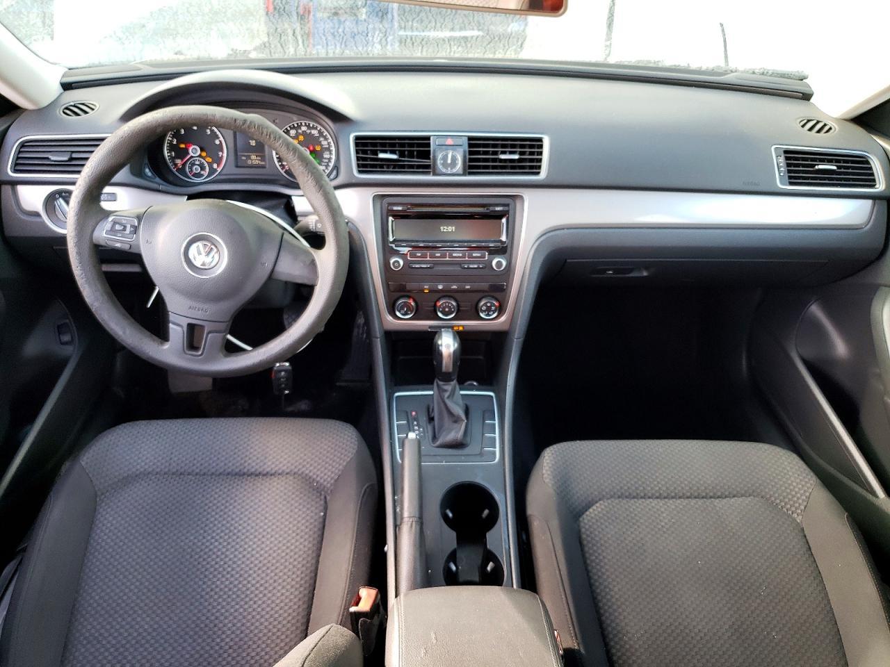 2014 Volkswagen Passat s