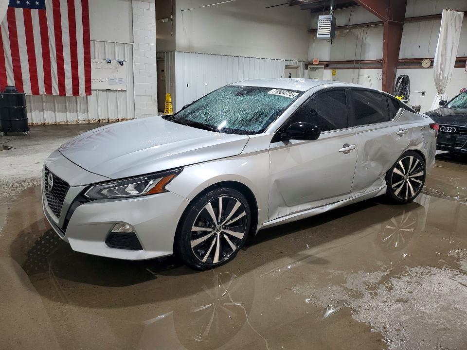 2022 Nissan Altima 2.5 sr