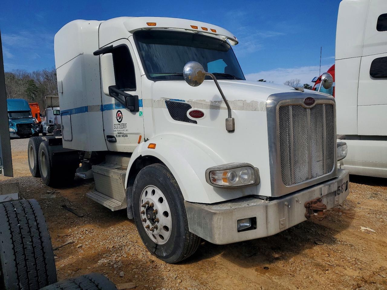 2015 Pntw 567-Semi Truck