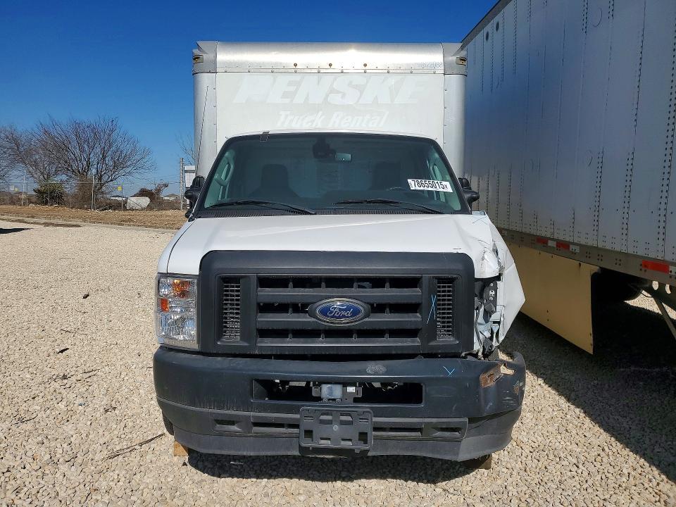 2022 Ford E350 BOX Truck