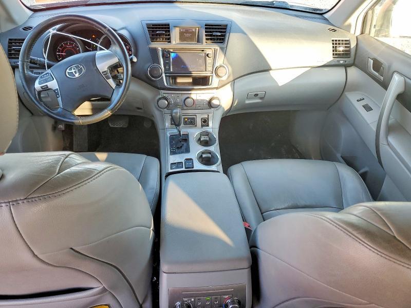 2013 Toyota Highlander se