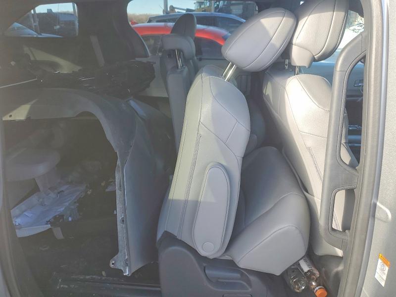 2025 Toyota Sienna xle 8-passenger