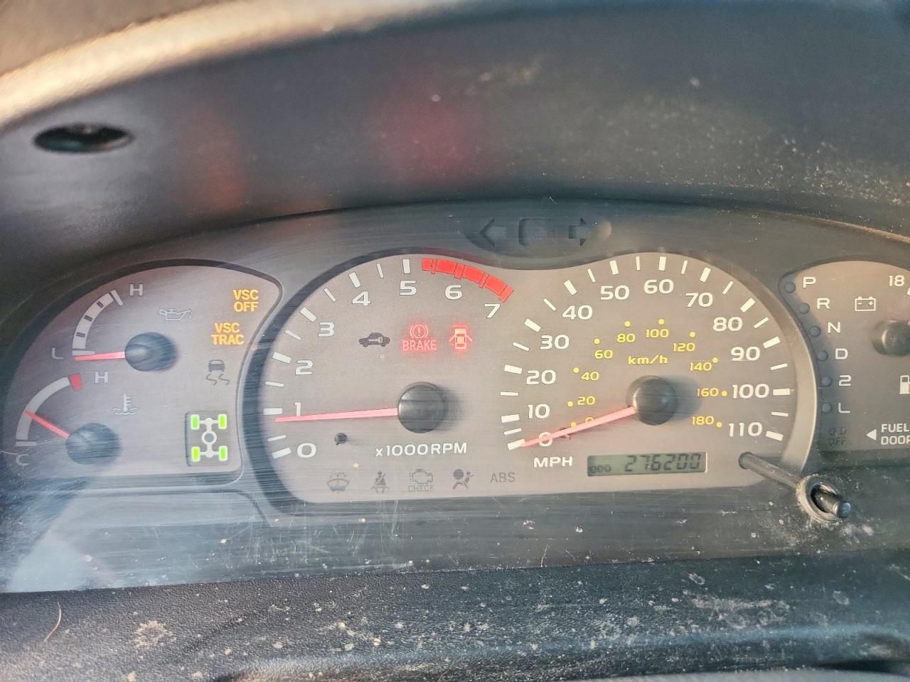 2004 Toyota Sequoia SR5