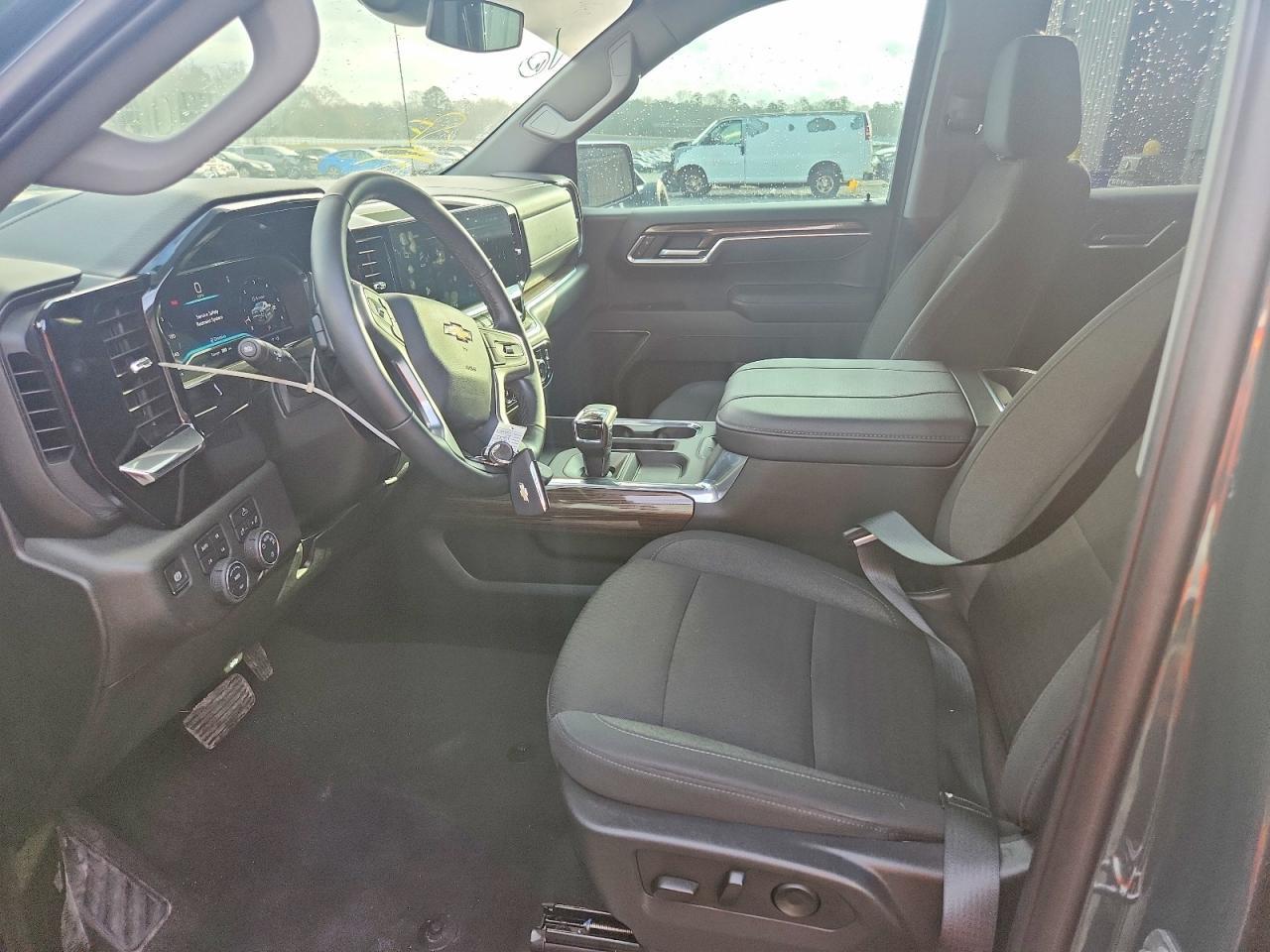 2025 Chevrolet Silverado K1500 lt