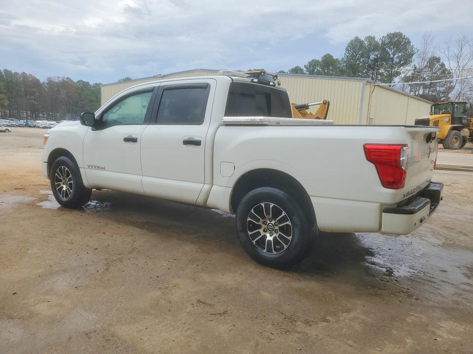 2022 Nissan Titan s