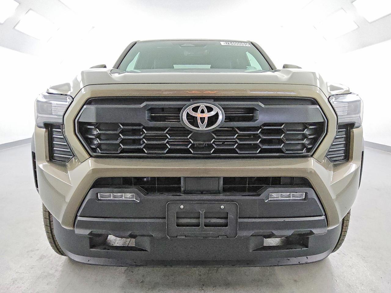2025 Toyota Tacoma TRD OFF-ROAD HV
