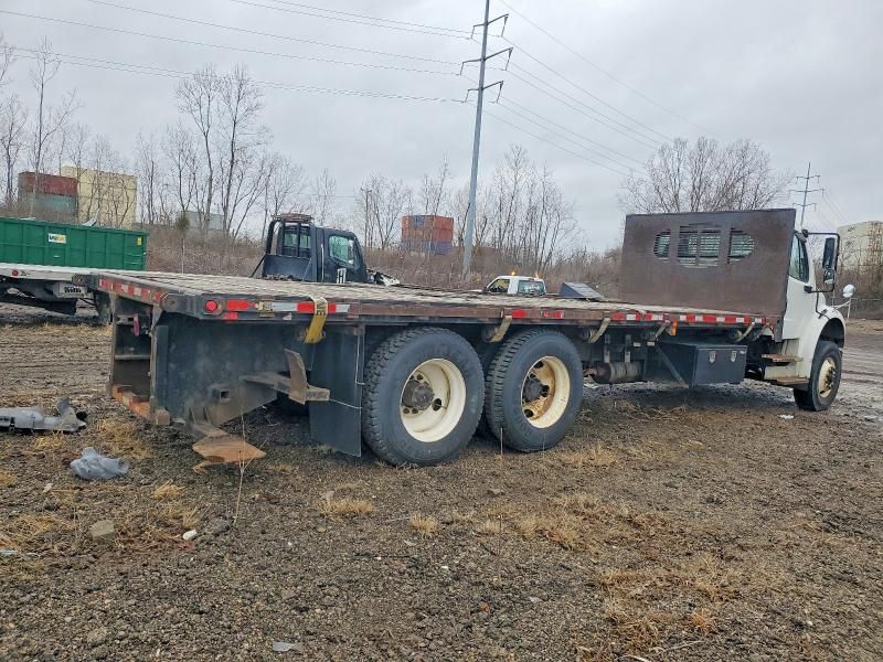 2014 Freightliner Business Class M2 Flatbed Truck