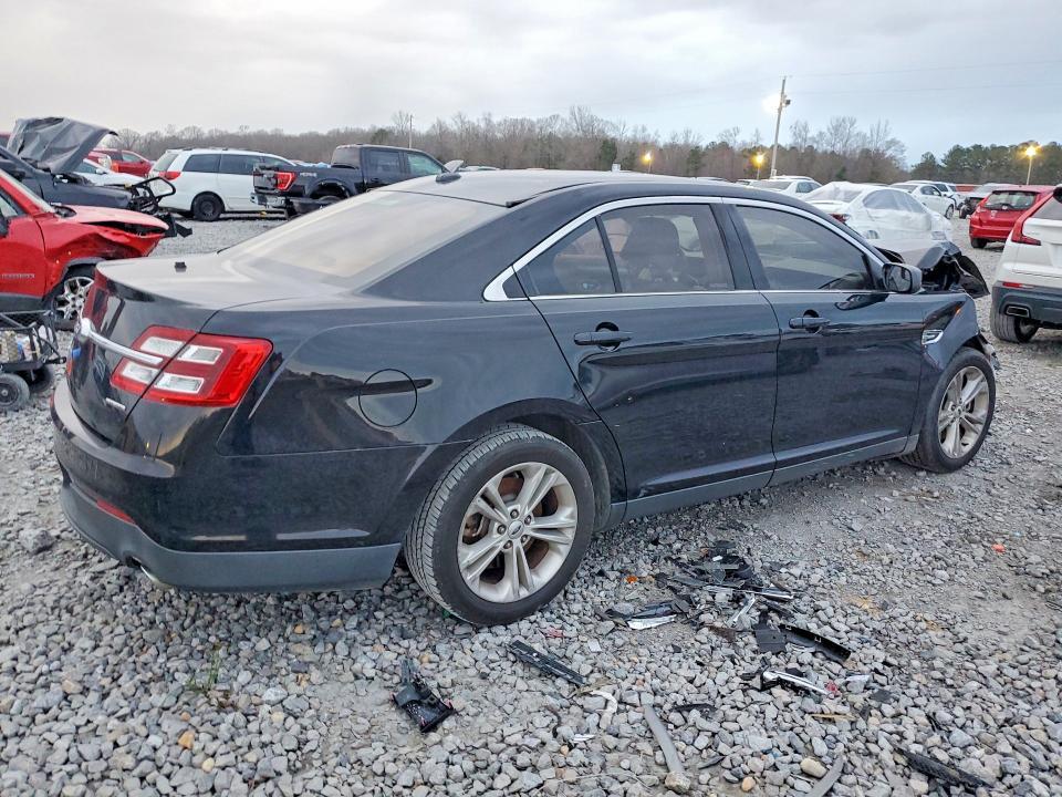 2017 Ford Taurus se