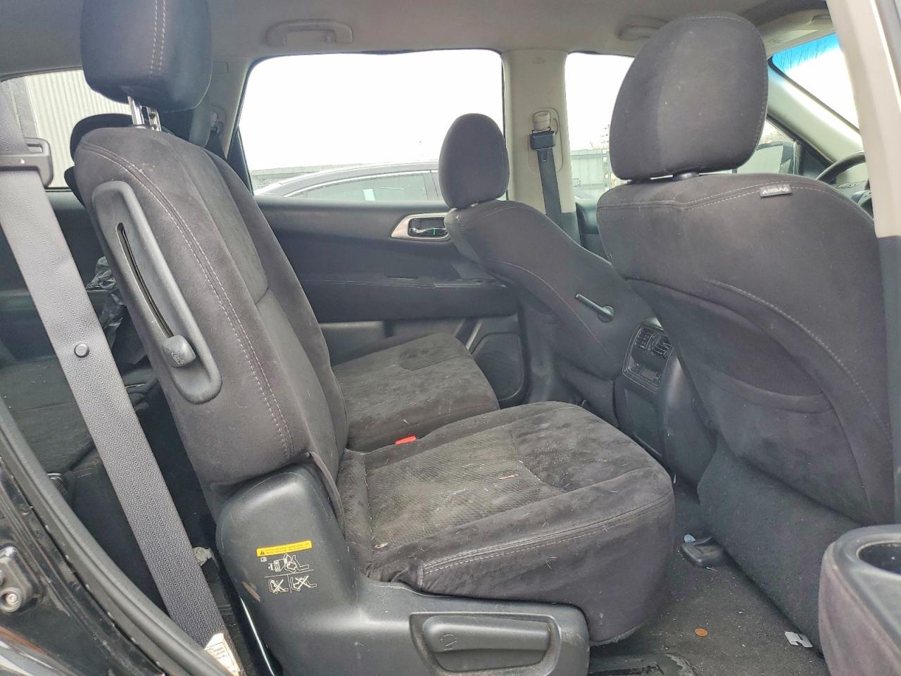 2014 Nissan Pathfinder s