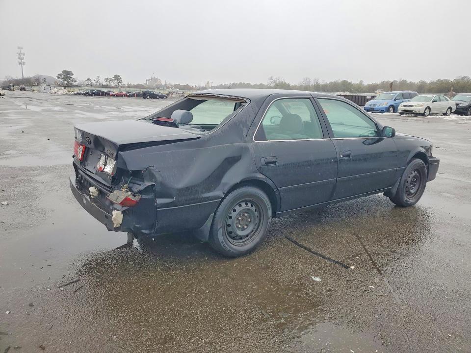 2000 Toyota Camry