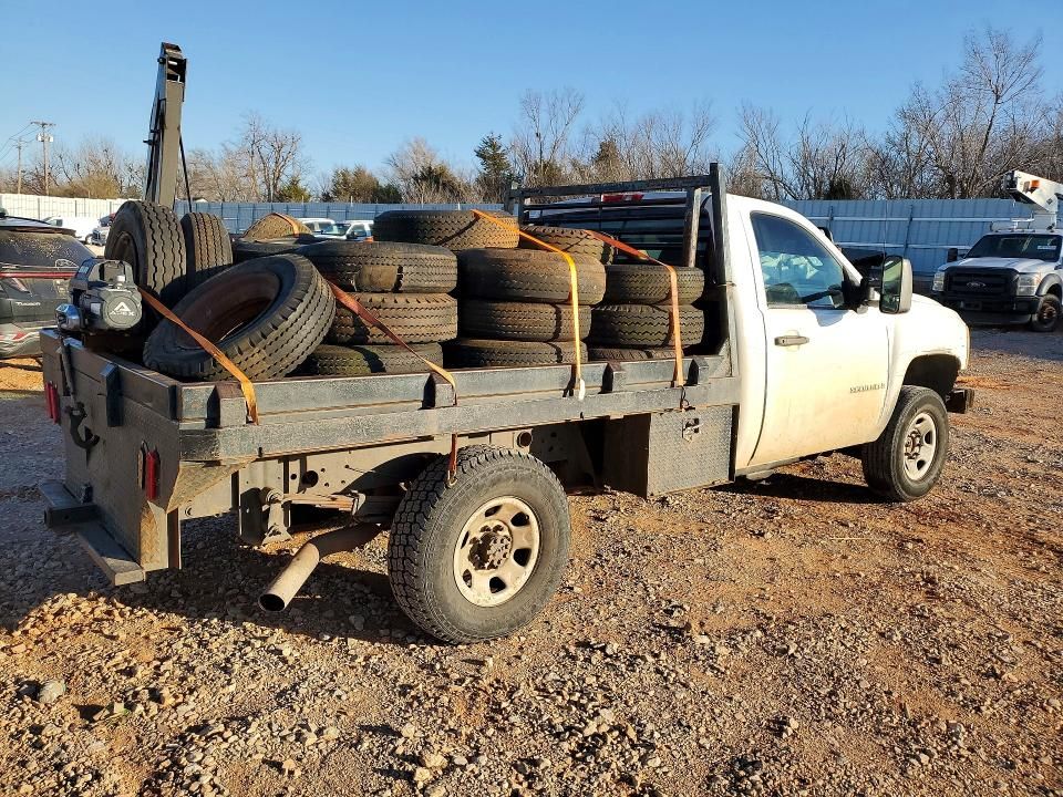 2008 Chevrolet Silverado Flatbed Truck
