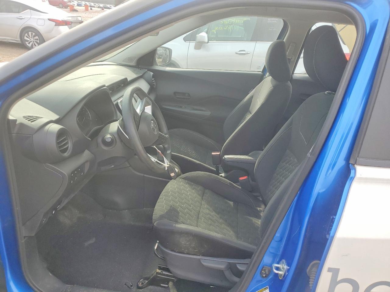 2021 Nissan Kicks s