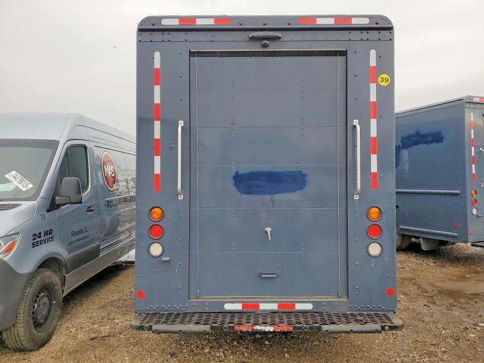 2020 Freightliner Chassis m Line Walk-in van