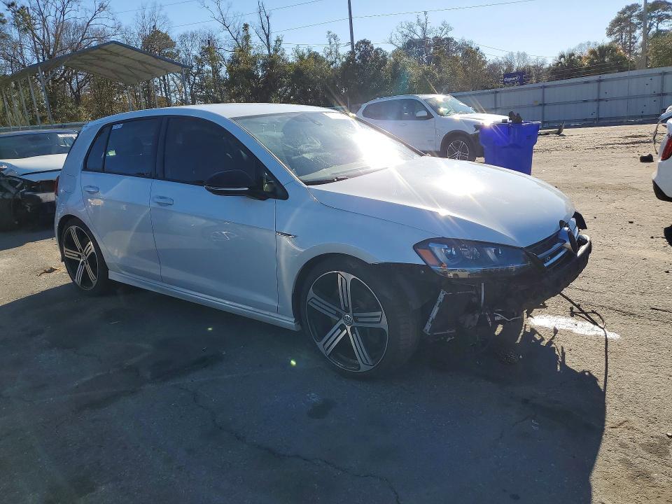 2016 Volkswagen Golf r