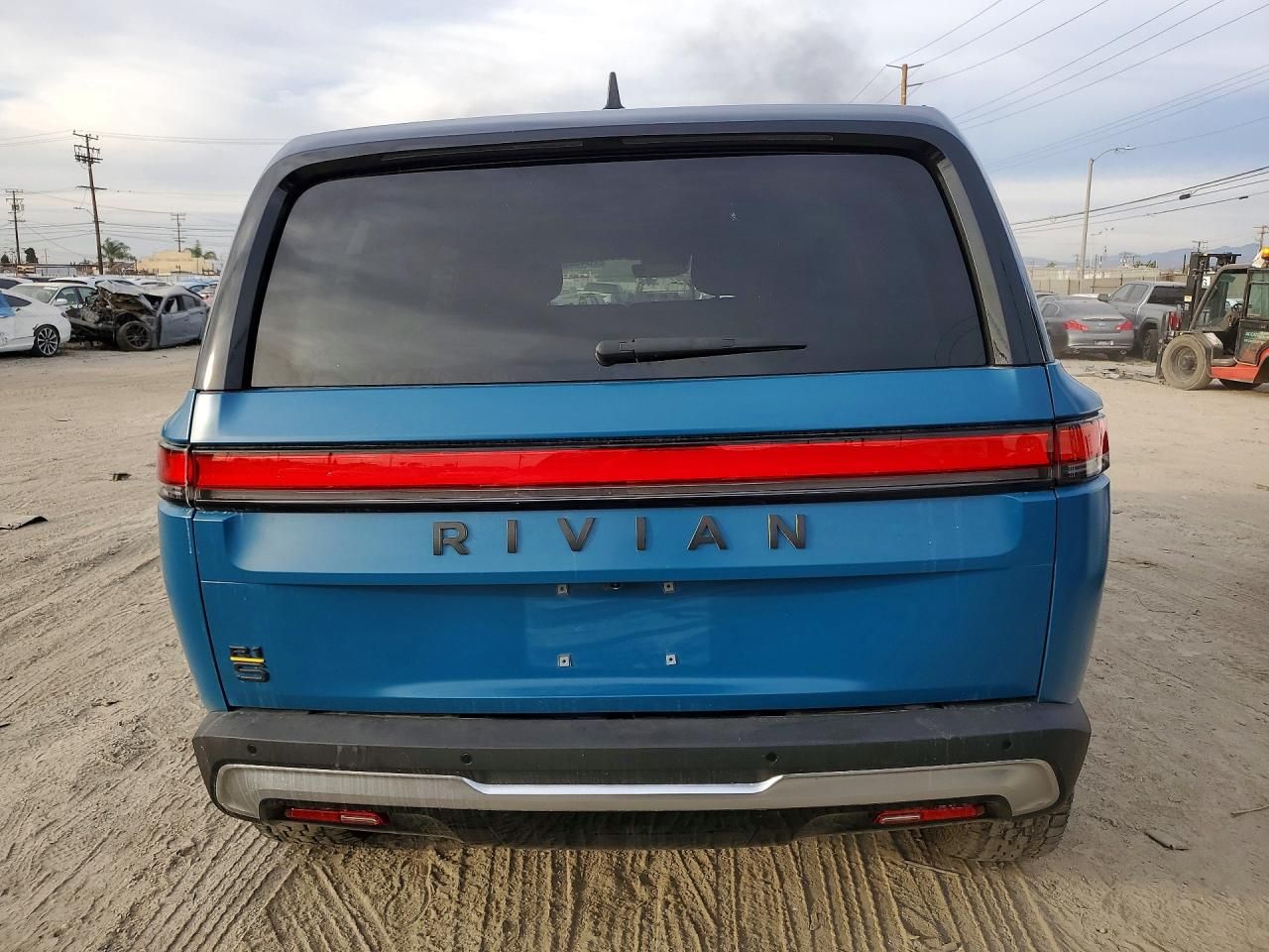 2023 Rivian R1S Adventure