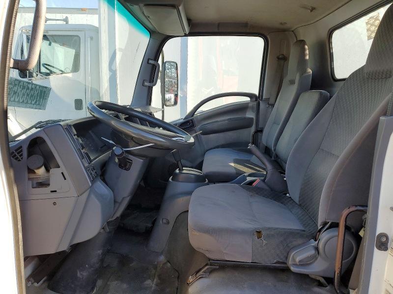 2013 Isuzu NPR Crew Cab Flatbed Truck