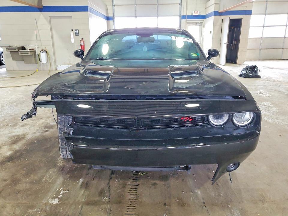 2015 Dodge Challenger sxt Plus