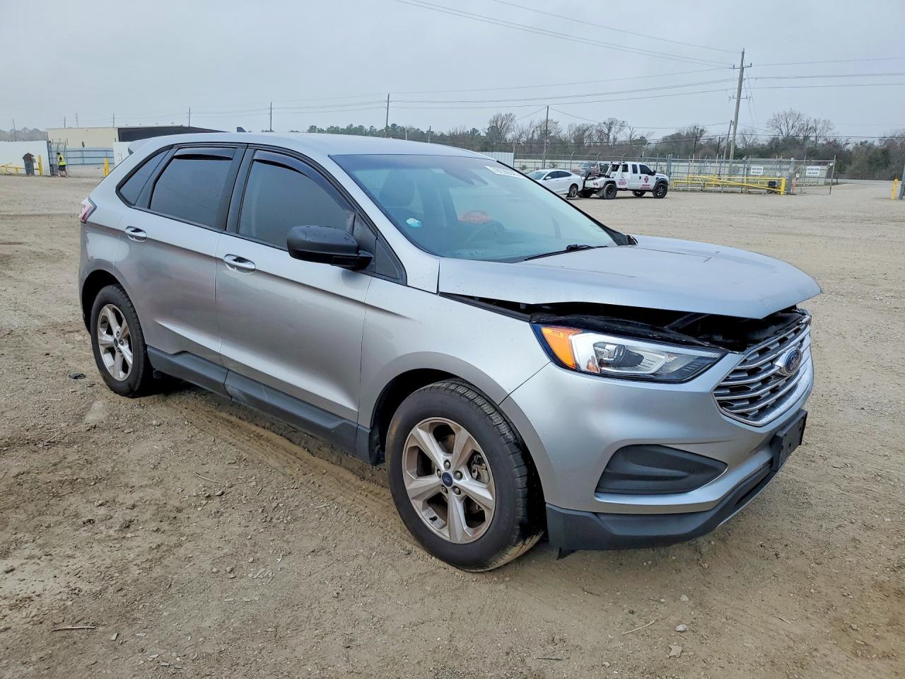 2020 Ford Edge se