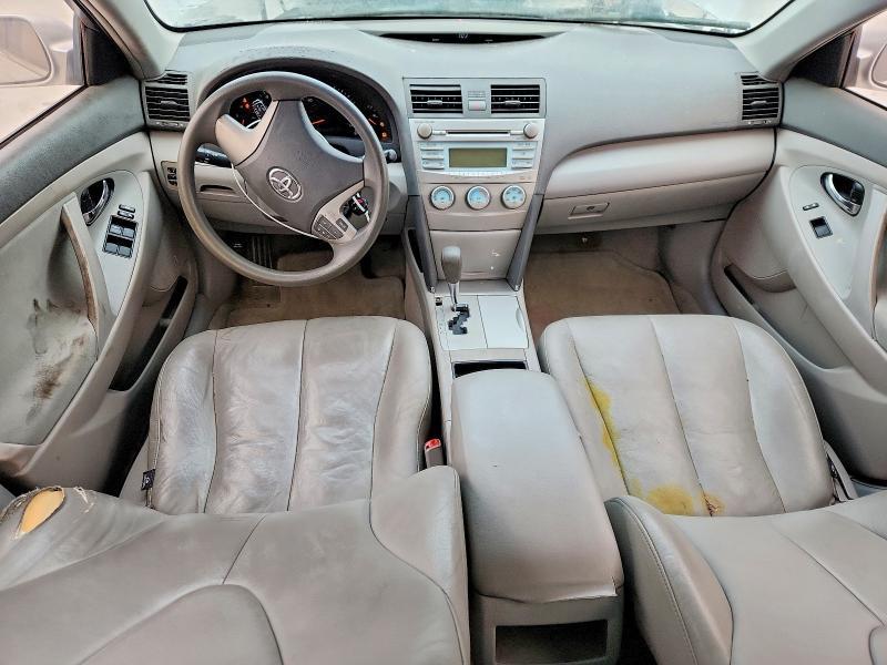 2009 Toyota Camry le