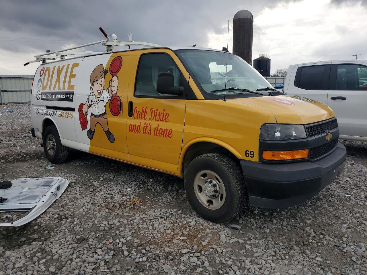 2022 Chevrolet Express G2500