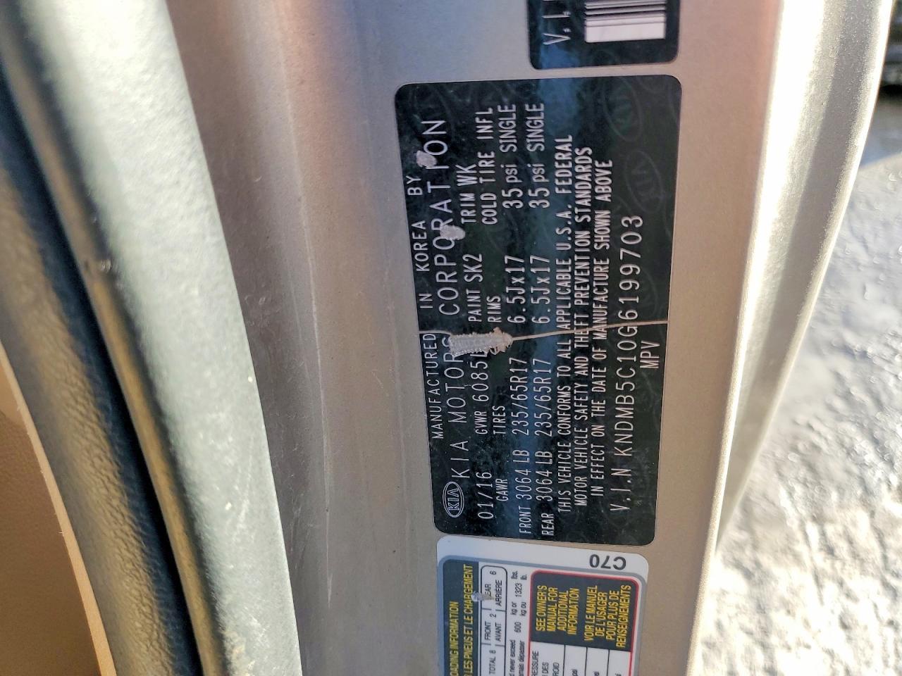 2016 KIA Sedona lx