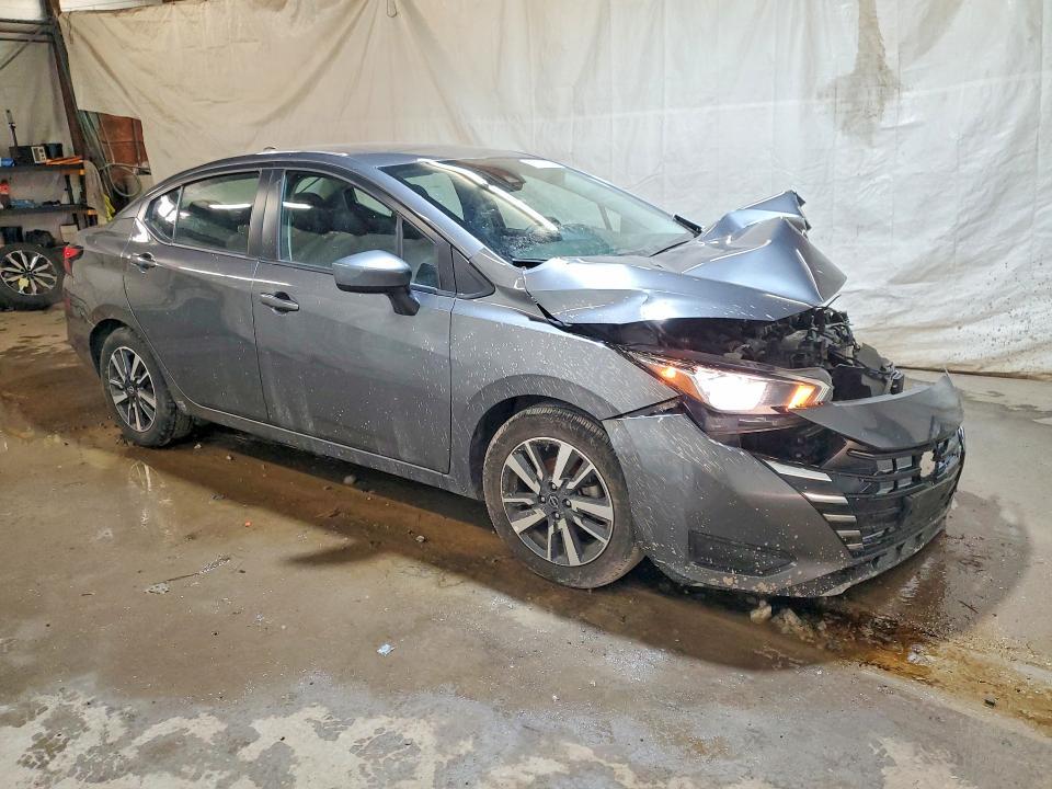 2024 Nissan Versa sv