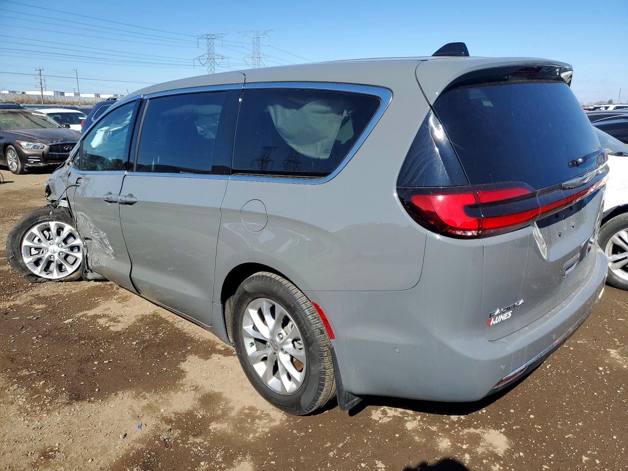 2025 Chrysler Pacifica Select