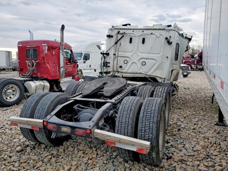 2025 Freigliner Cascadia 126