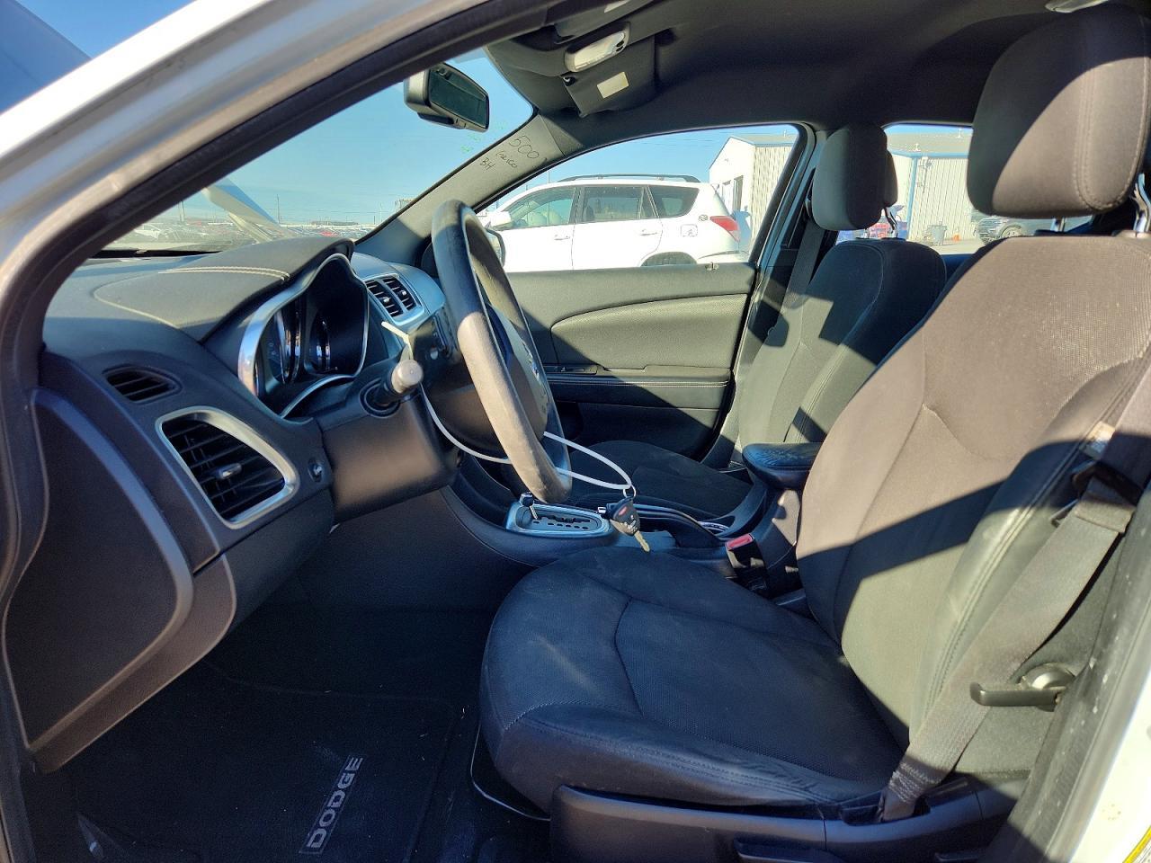 2014 Dodge Avenger se