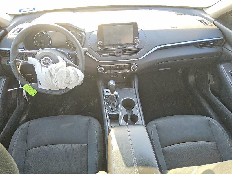 2022 Nissan Altima sv