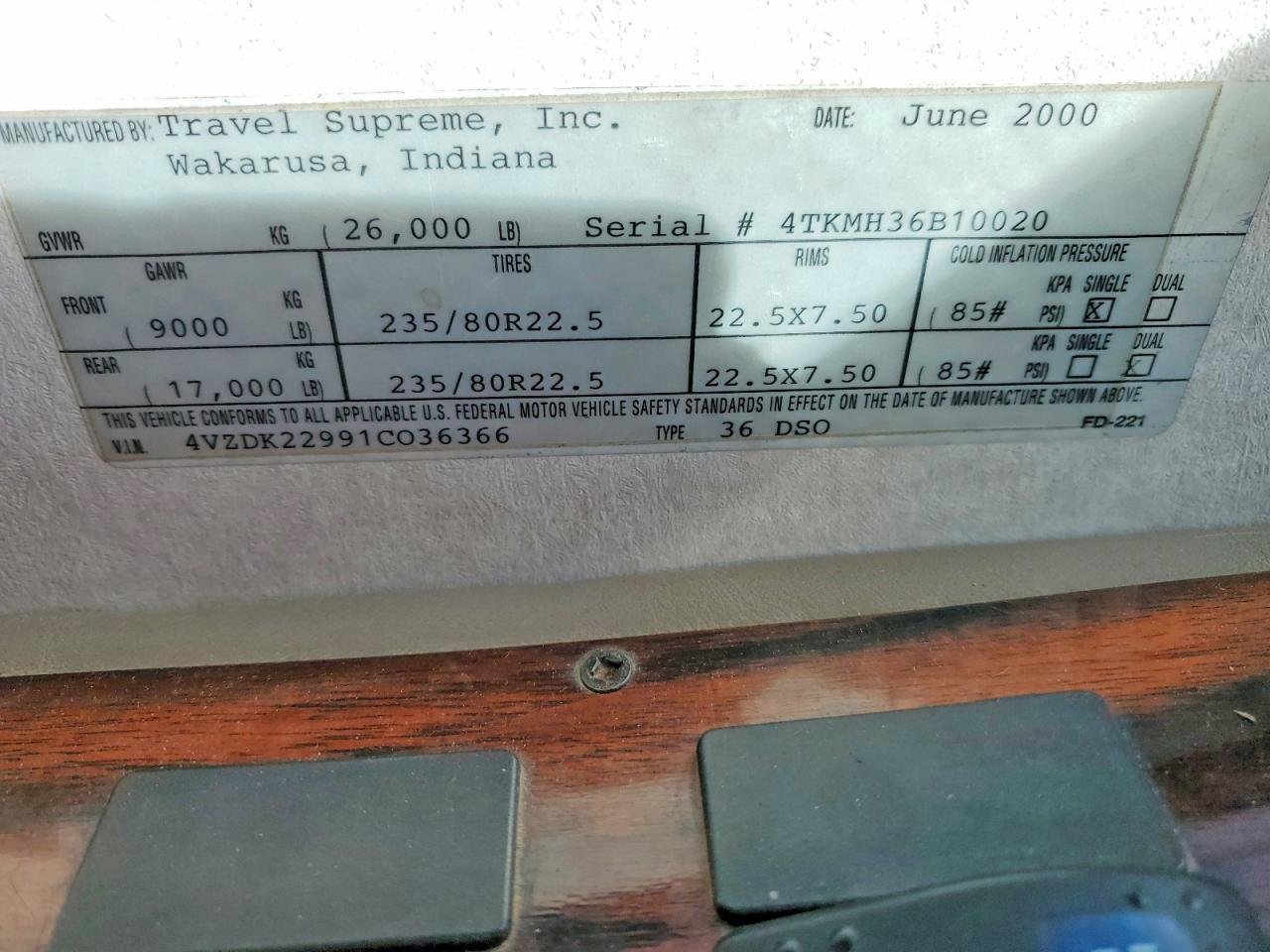 2001 Spartan Travel Supreme RV