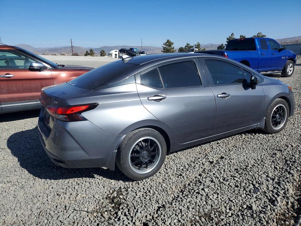 2020 Nissan Versa sv