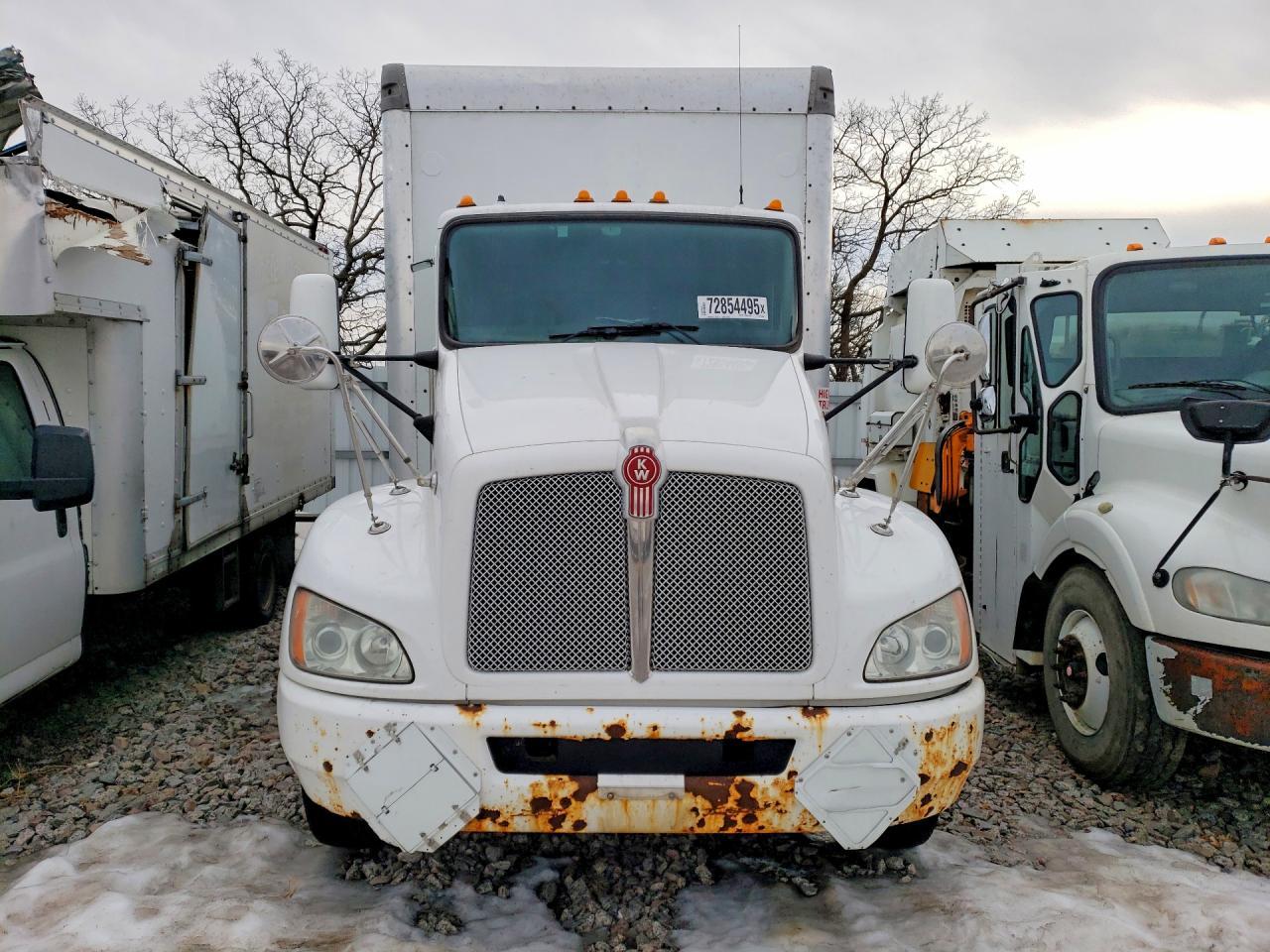 2013 Kenworth T370 BOX Truck