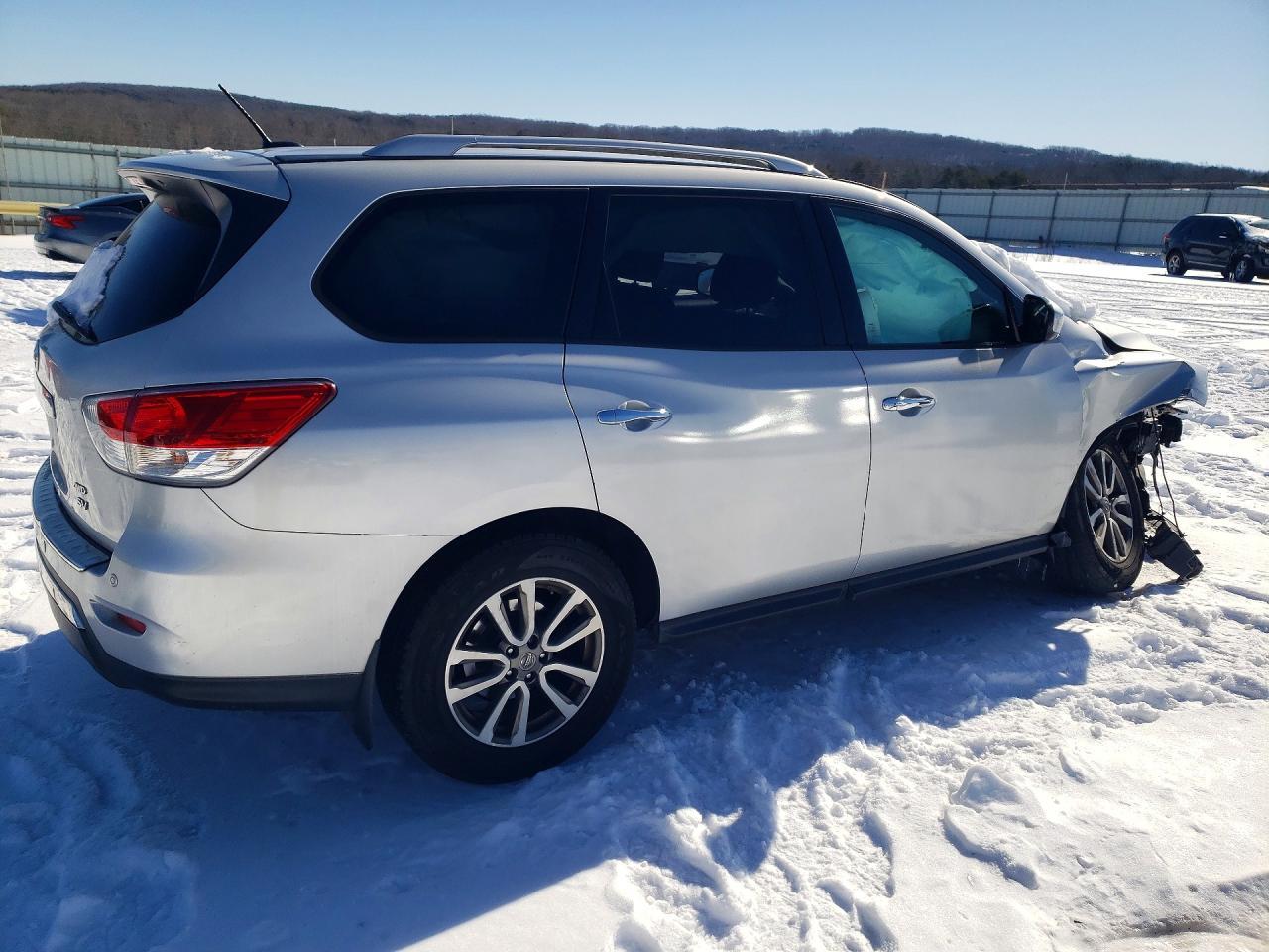 2015 Nissan Pathfinder s