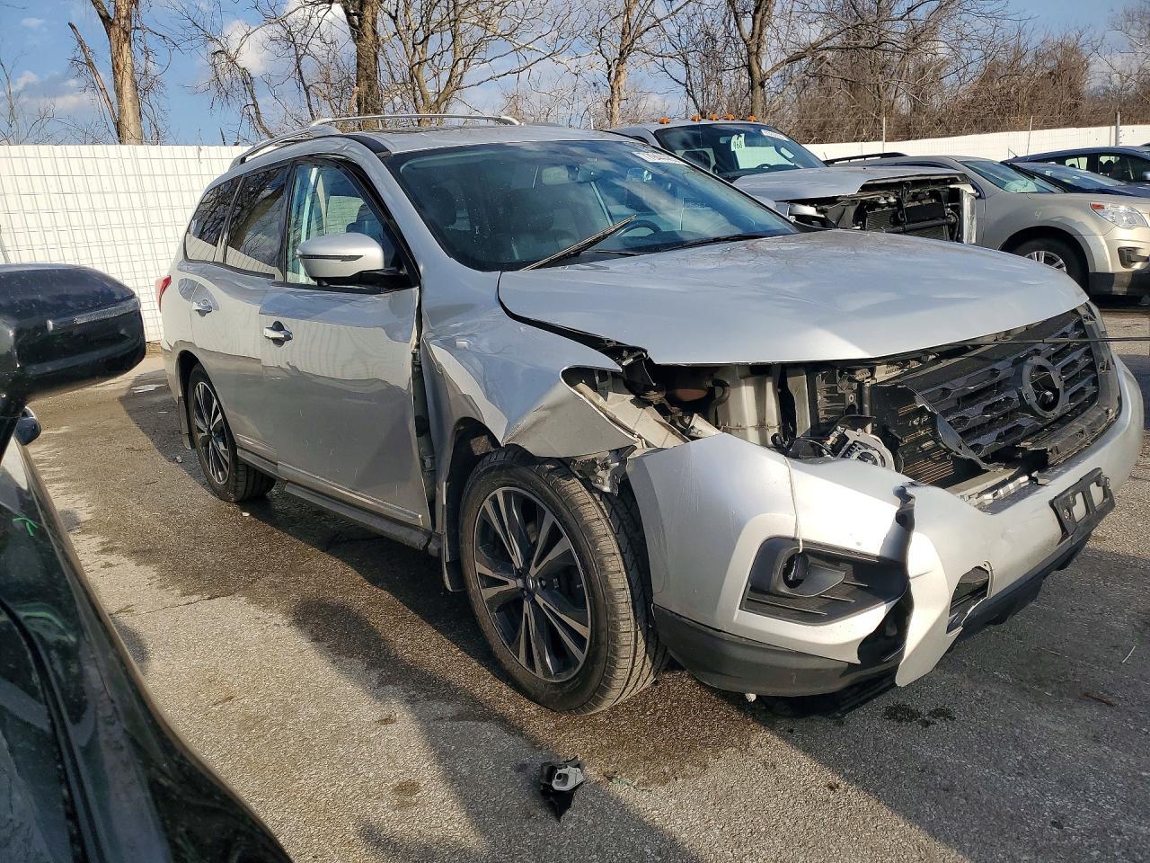 2017 Nissan Pathfinder s