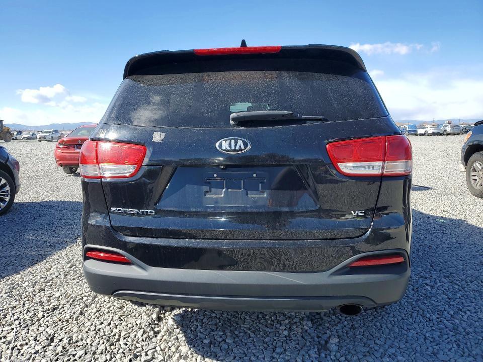 2016 KIA Sorento lx V6