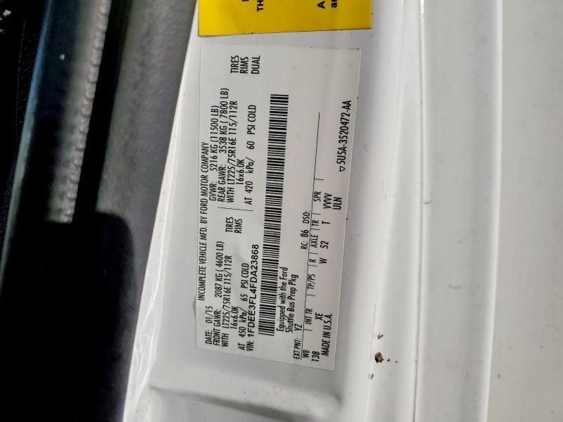 2015 Ford Econoline E350 Super Duty Cutaway Van