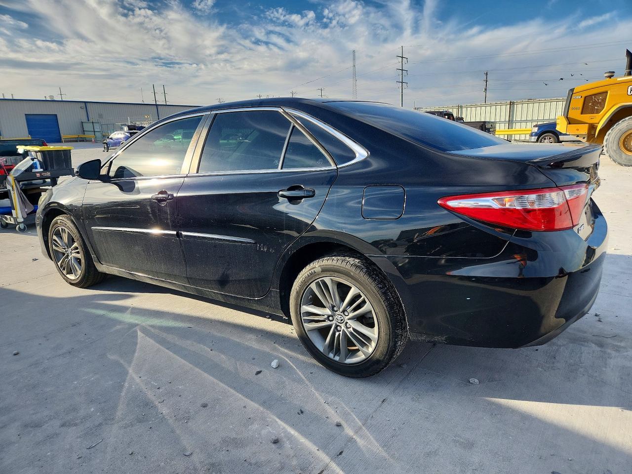 2016 Toyota Camry le