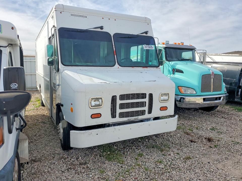 2015 Ford F59 Delivery Truck