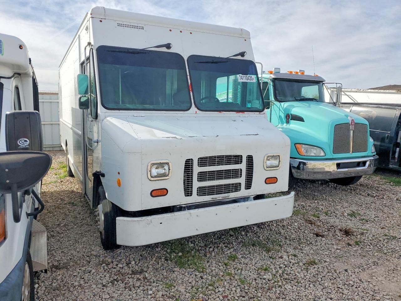 2015 Ford F59 Delivery Truck