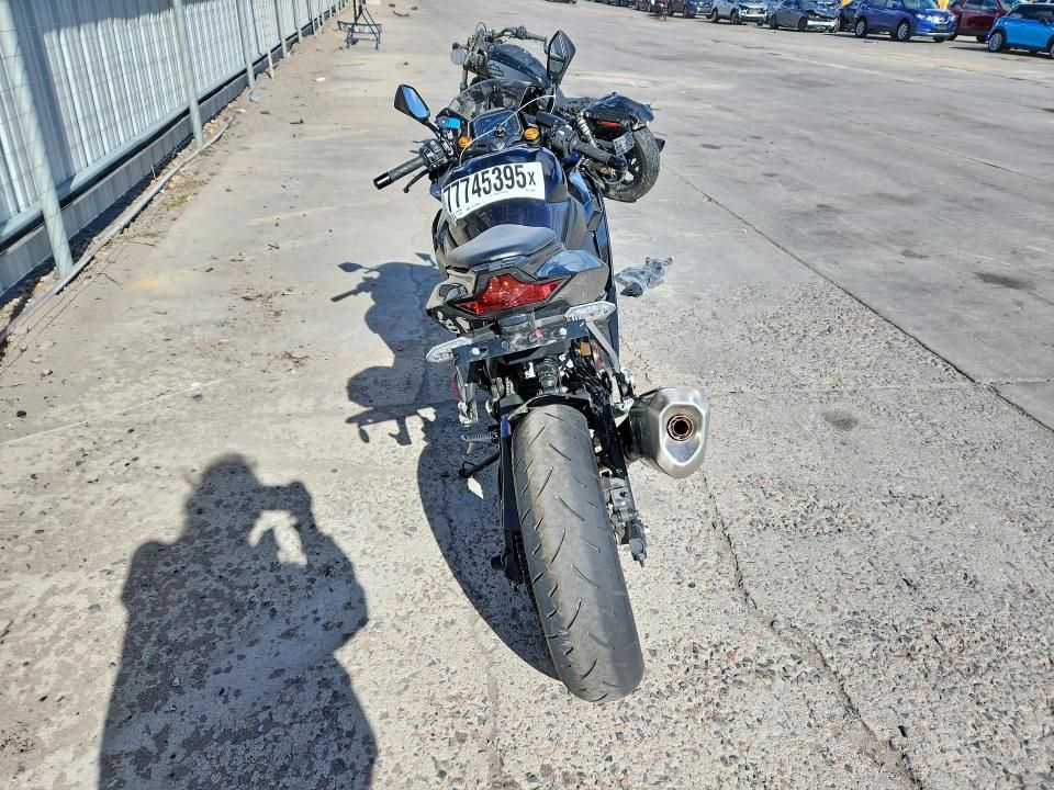 2024 Kawasaki ZX400 P